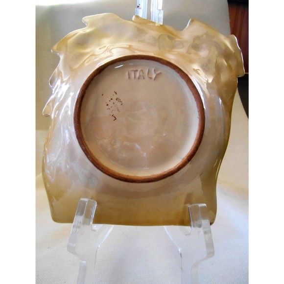 Italian Trinket Candy Dish with 2D Grapes and House Strawberry Motif - Picture 4 of 4